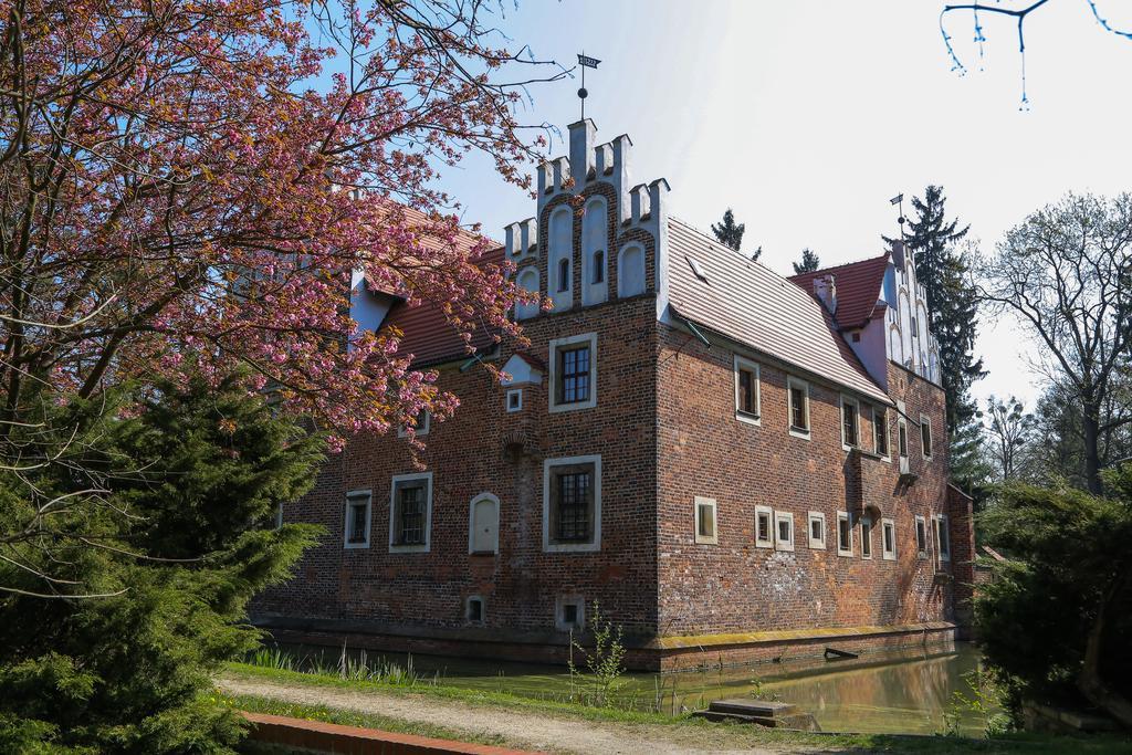 Bed and Breakfast Zamek Na Wodzie W Wojnowicach Wojnowice  Екстер'єр фото